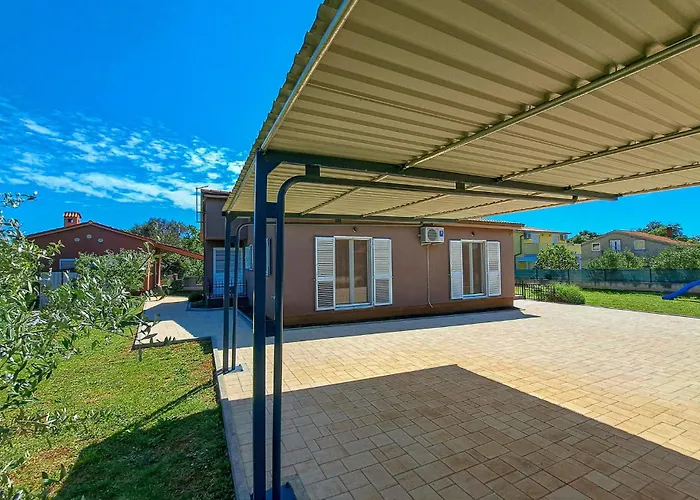 Pet Friendly In With Kitchen Casa de Férias
