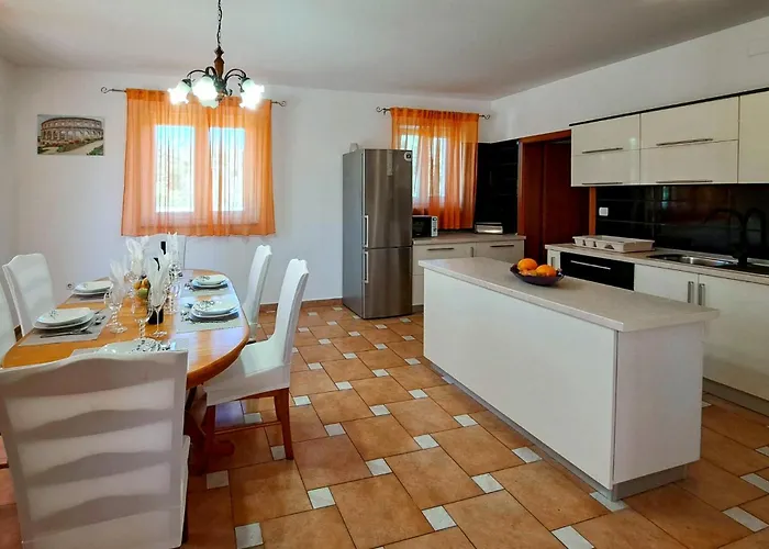 Pet Friendly In With Kitchen Casa de Férias *