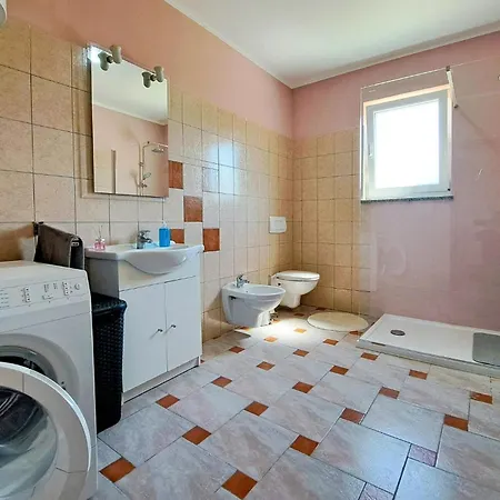 Awesome Home In Pula With Wifi * プーラ