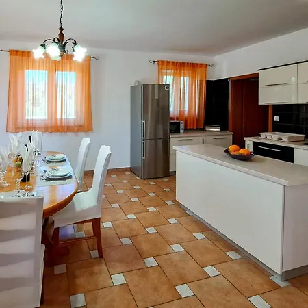 Awesome Home In Pula With Wifi 別荘 *