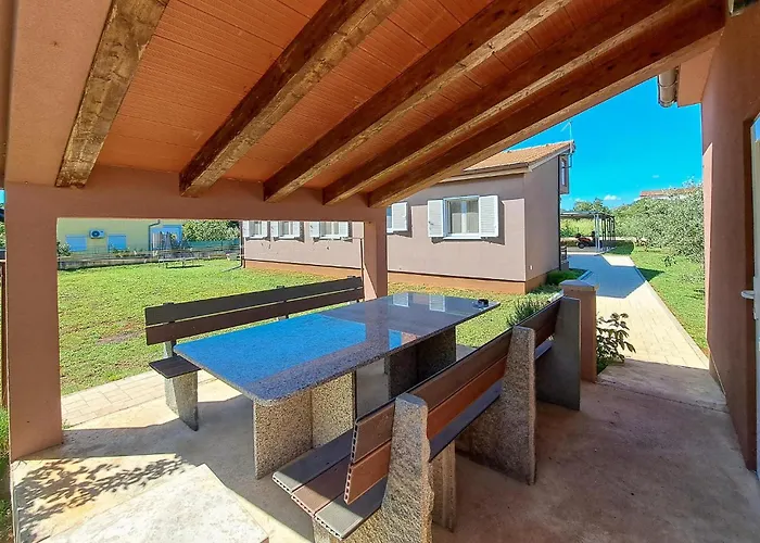 Pet Friendly In With Kitchen * Πούλα