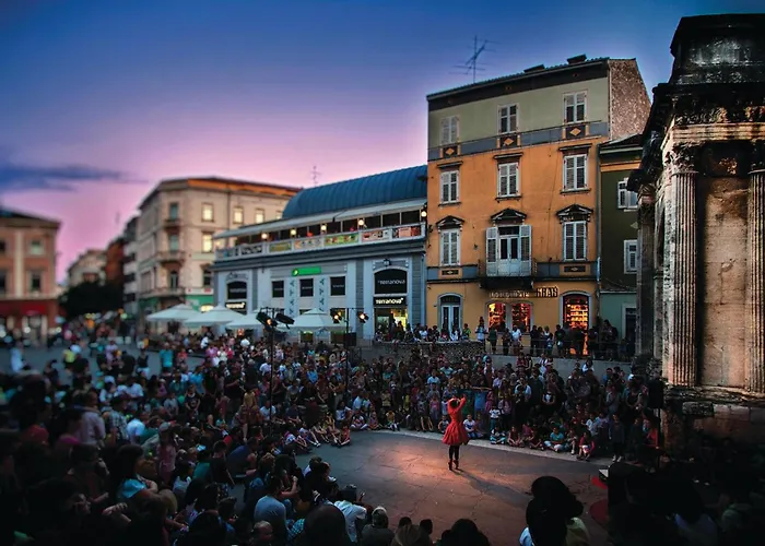 Pet Friendly In With Kitchen 펜션 *