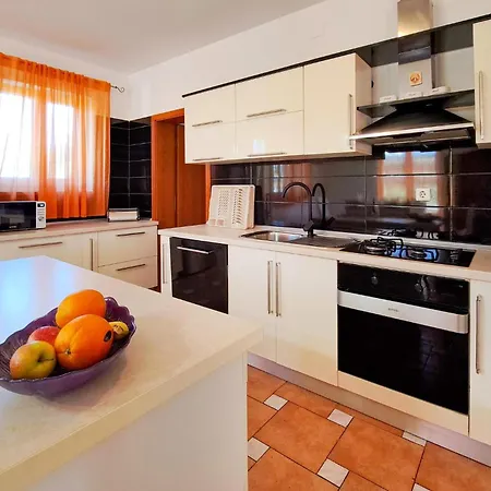 Awesome Home In Pula With Wifi *