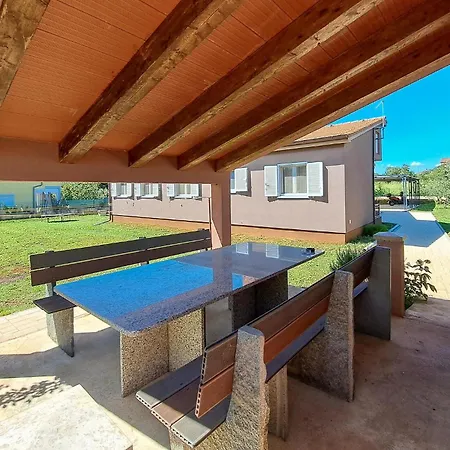 Awesome Home In Pula With Wifi * Pula