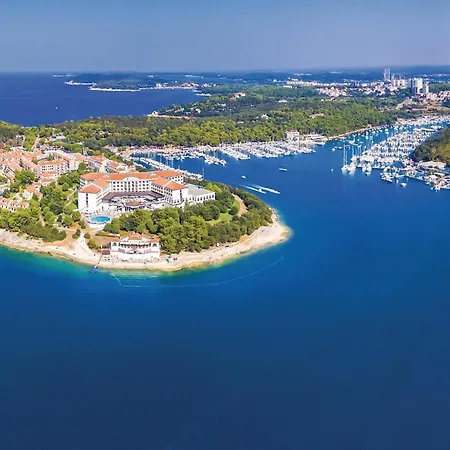 Awesome Home In Pula With Wifi * Pula